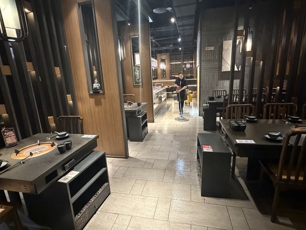 呷哺呷哺济南门店大幅收缩，曾以“一人食”火锅风靡，现仅剩两家在营 | 大鱼财经