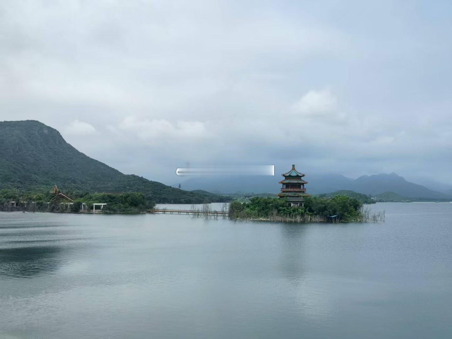 你会发现身边过得很幸福的人都有个共同的特点:命好，纯粹是命好，没有任何技巧。大家