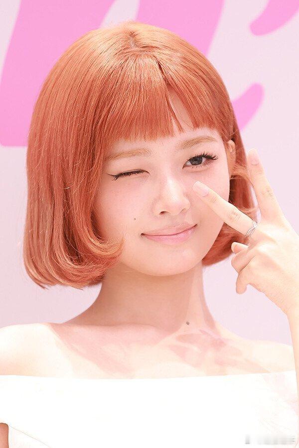 直井怜波波头REI公主甜妹 看快闪活动的直井怜，波波头短发元气减龄，甜滋滋的公主