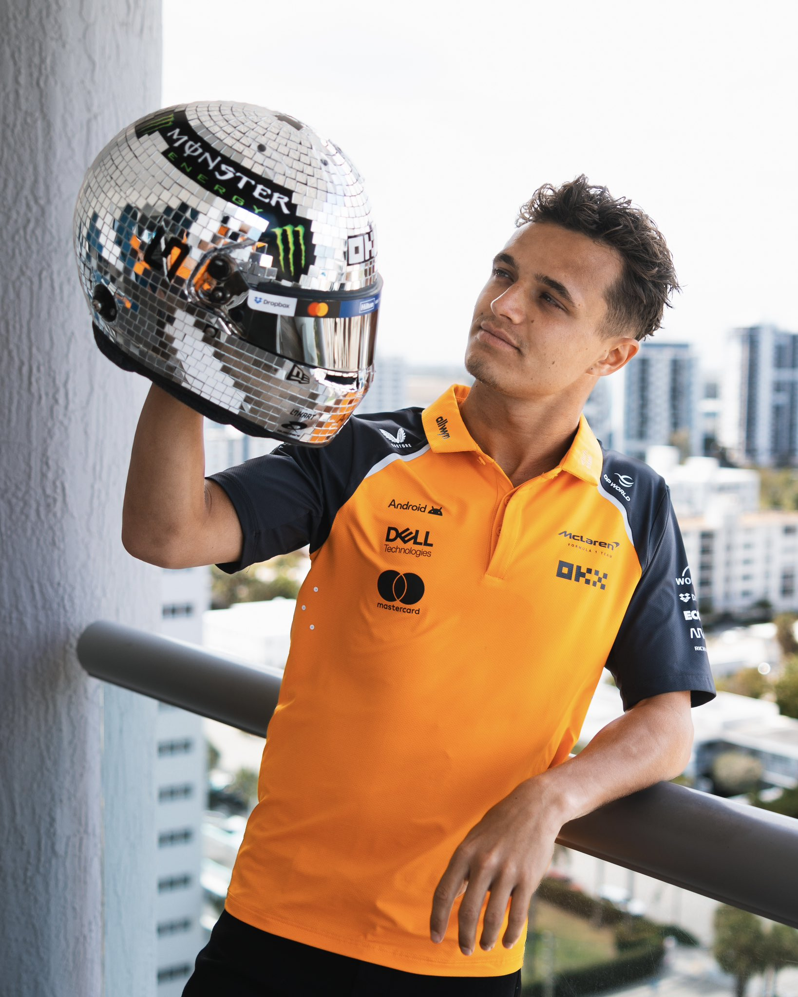 F1 诺里斯的迈阿密大奖赛特别版头盔🪩 2025F1迈阿密大奖赛 ​​​