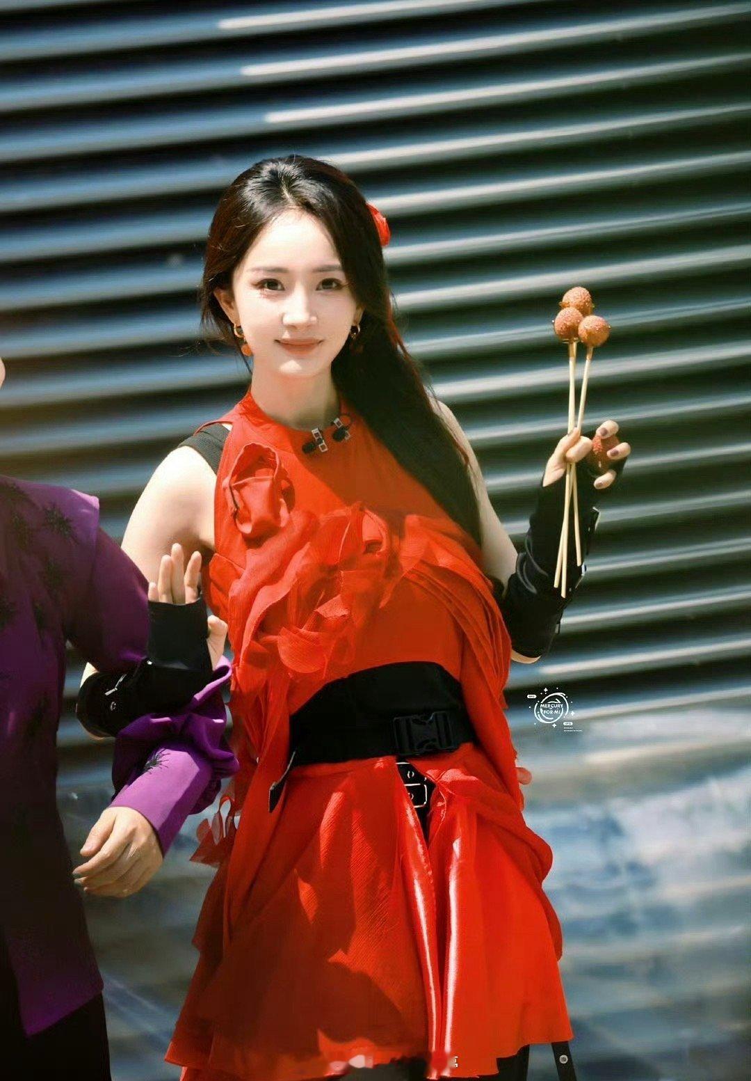 杨幂、许凯、田嘉瑞《密室大逃脱》路透🈶，来看看帅哥美女们状态咋样[打call]