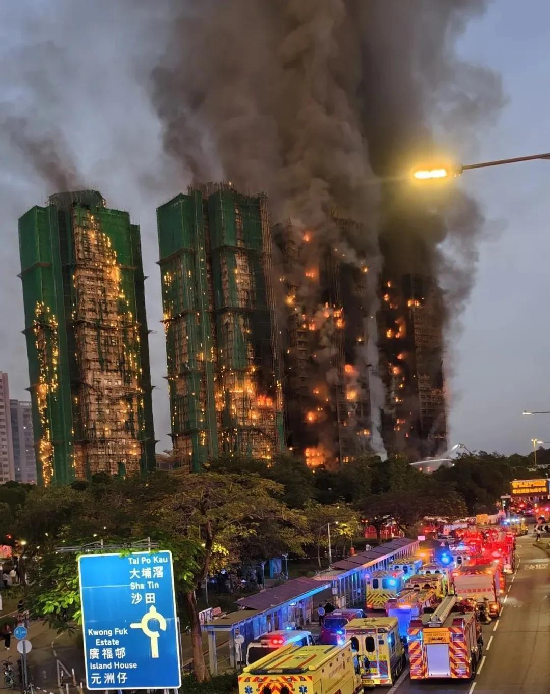 看到香港火灾的新闻，
我默默做了3个决定：
1、买几个防烟面罩：一旦发生火灾，有