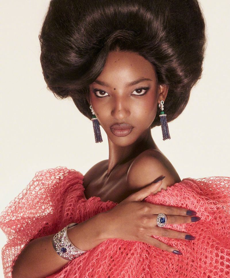 𝗪𝗦𝗝. Magazine December 2025  复古妆造配华丽珠