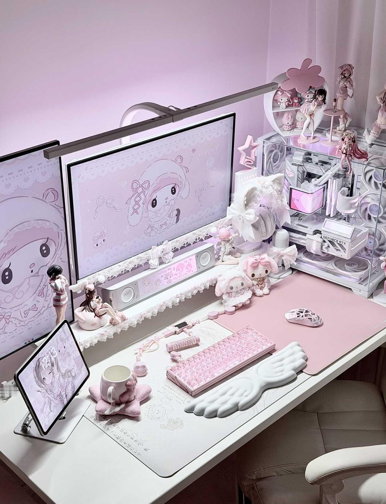 🎀我的工作就是全职在家照顾我的小电脑
今日份美乐蒂痛桌～
桌搭 游戏外设 电竞