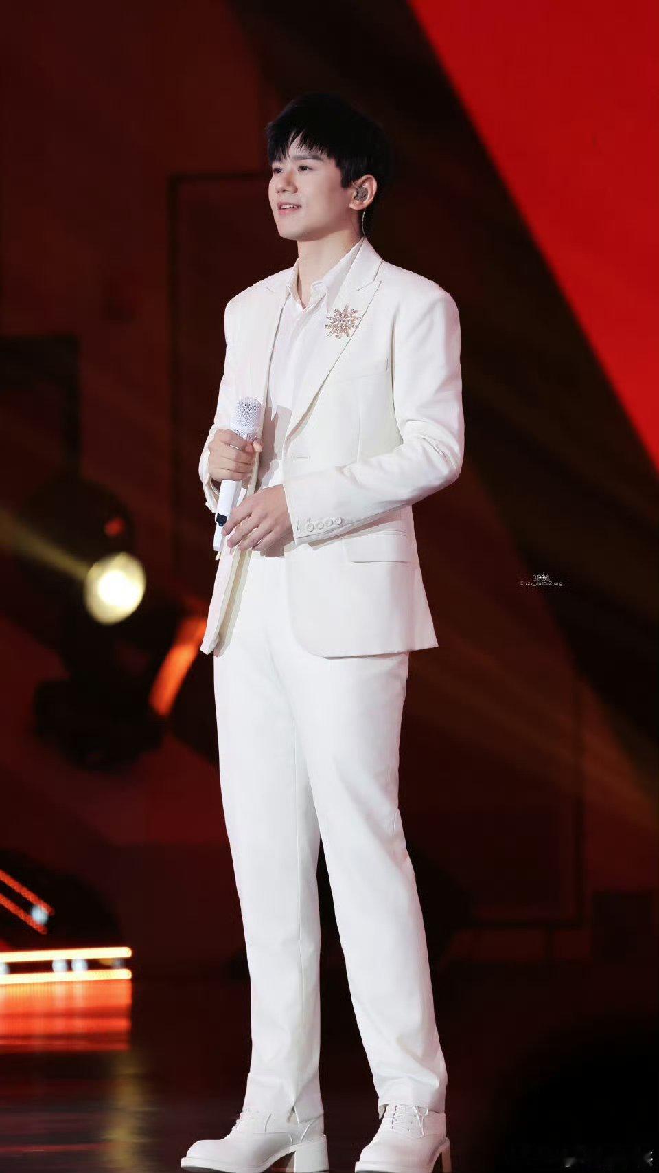 张杰未live巡回演唱会有华人的地方就有张杰的音乐 