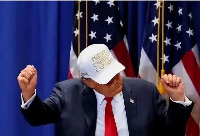 特朗普用“G2 ”发文，足以说明了中美之间已经是平起平坐了，美国 CNN 发文表