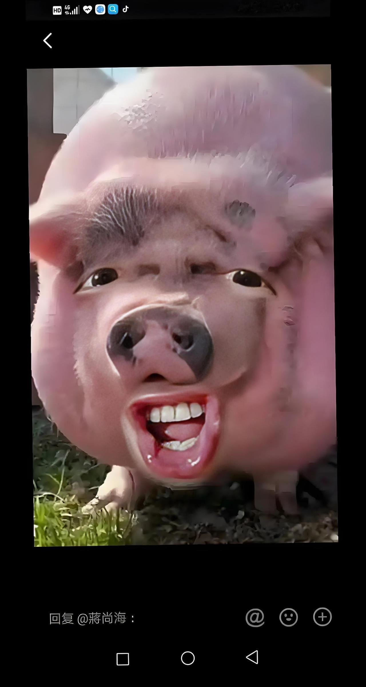 老公下班刚到家
老婆问：你今天发奖金了吗？ 
老公慌张否认：没有啊…

谁知老婆