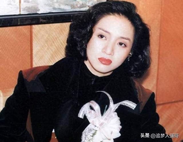 梅艳芳骨灰被盗，三月无进展， 家属悬赏5万寻线索