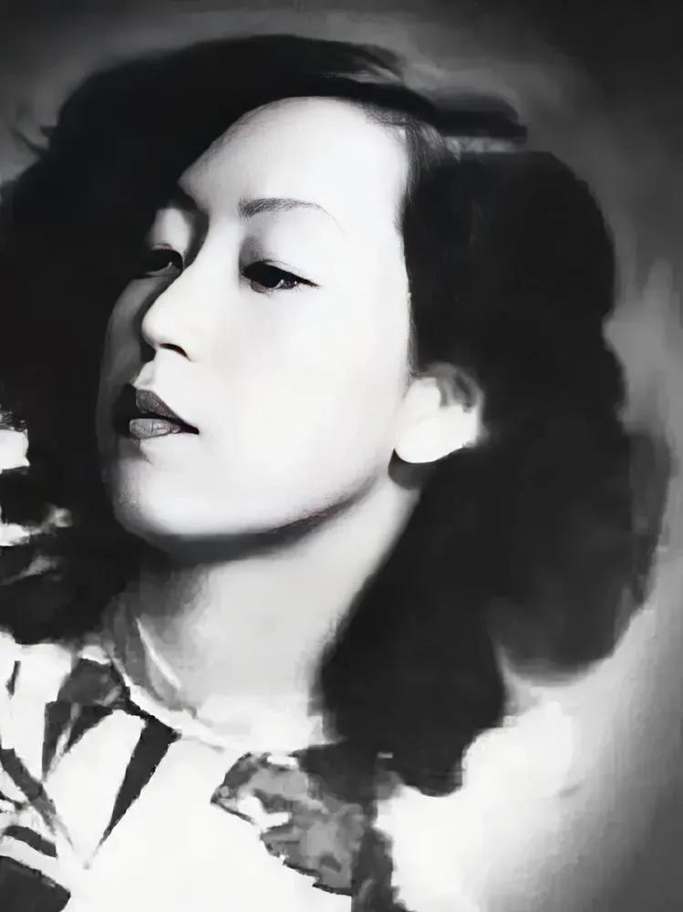 张爱玲说：
“爱过的人，是做不了朋友的，
因为一见面就会心软，
一拥抱就会沦陷，