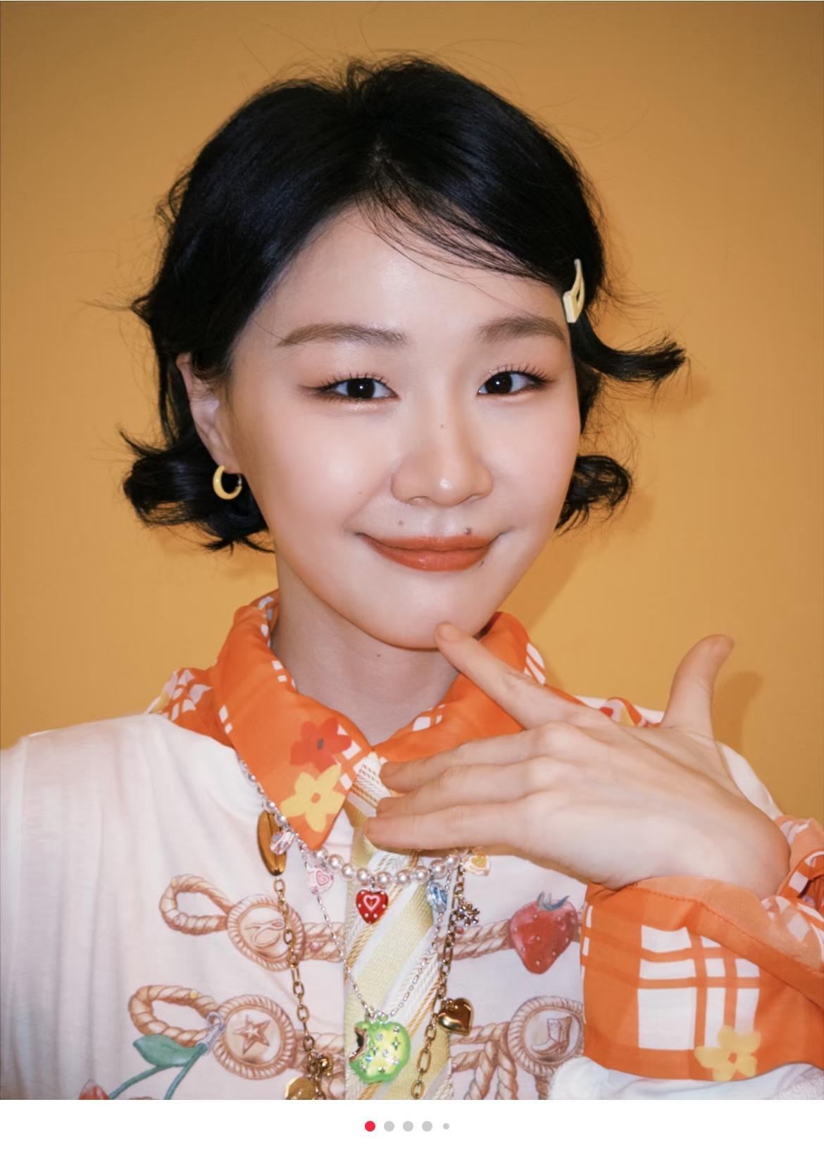 原来大家都误解金靖了。 她瘦下来之后被人说不如原来有辨识度， 其实真的不是她刻意