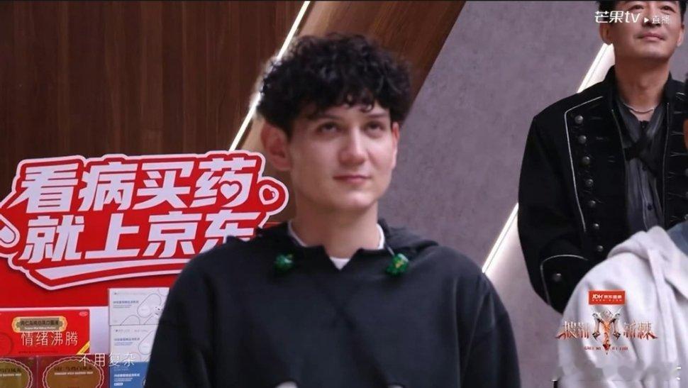 艾热看曾辉唱rap的表情离了曾辉谁逗我笑所以，曾辉的rap到底有没有一点点河南味