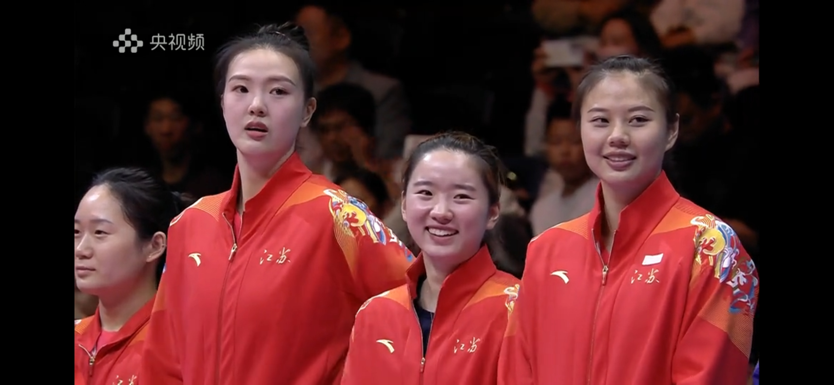 全运会女排结束：金牌：江苏银牌：山东铜牌：福建看颁奖典礼，无论是什么牌，姑娘们拿