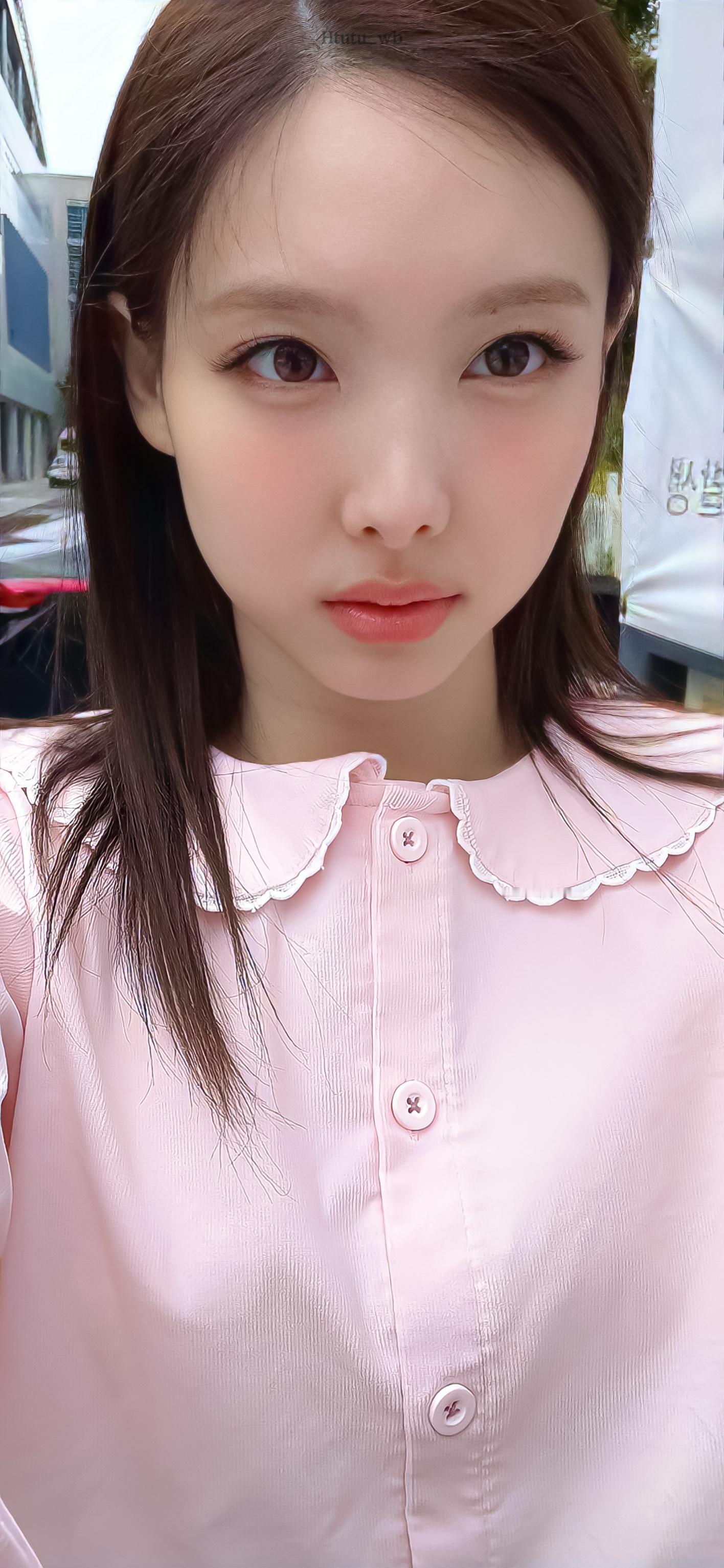 林娜琏𝑵𝒂𝒚𝒆𝒐𝒏壁纸来啦～🐰🍀 