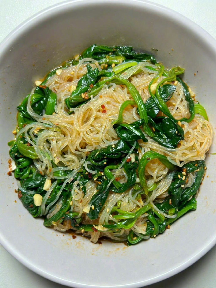 菠菜拌粉丝 真的好好吃 ​​​