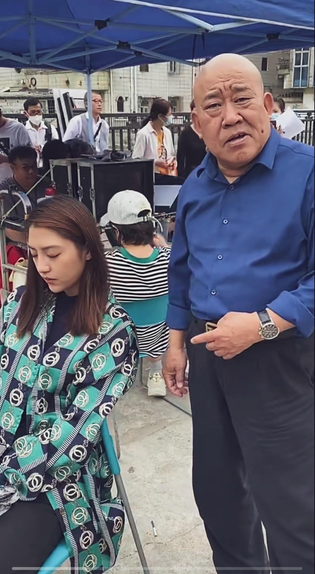这位大叔面熟，歪嘴光头大肚子，满脸横肉。在《大宅门》饰演个无赖，他的名字叫啥来着