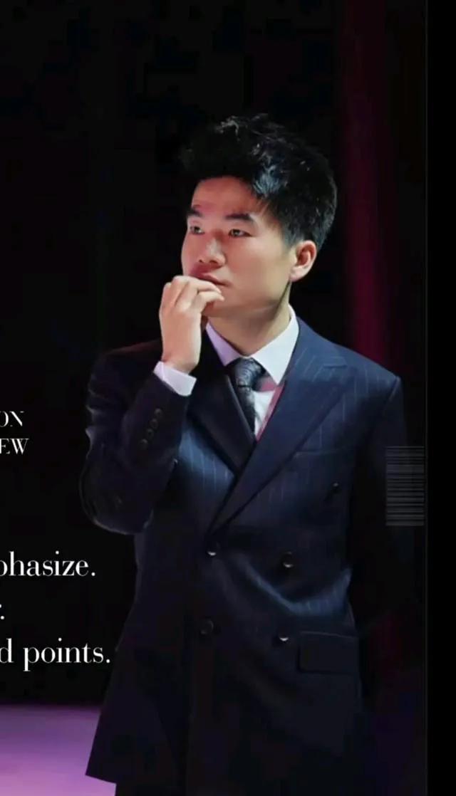 上联:携子三省长歌有和

下联:与辉同行终南远眺

横批:兰知春序
