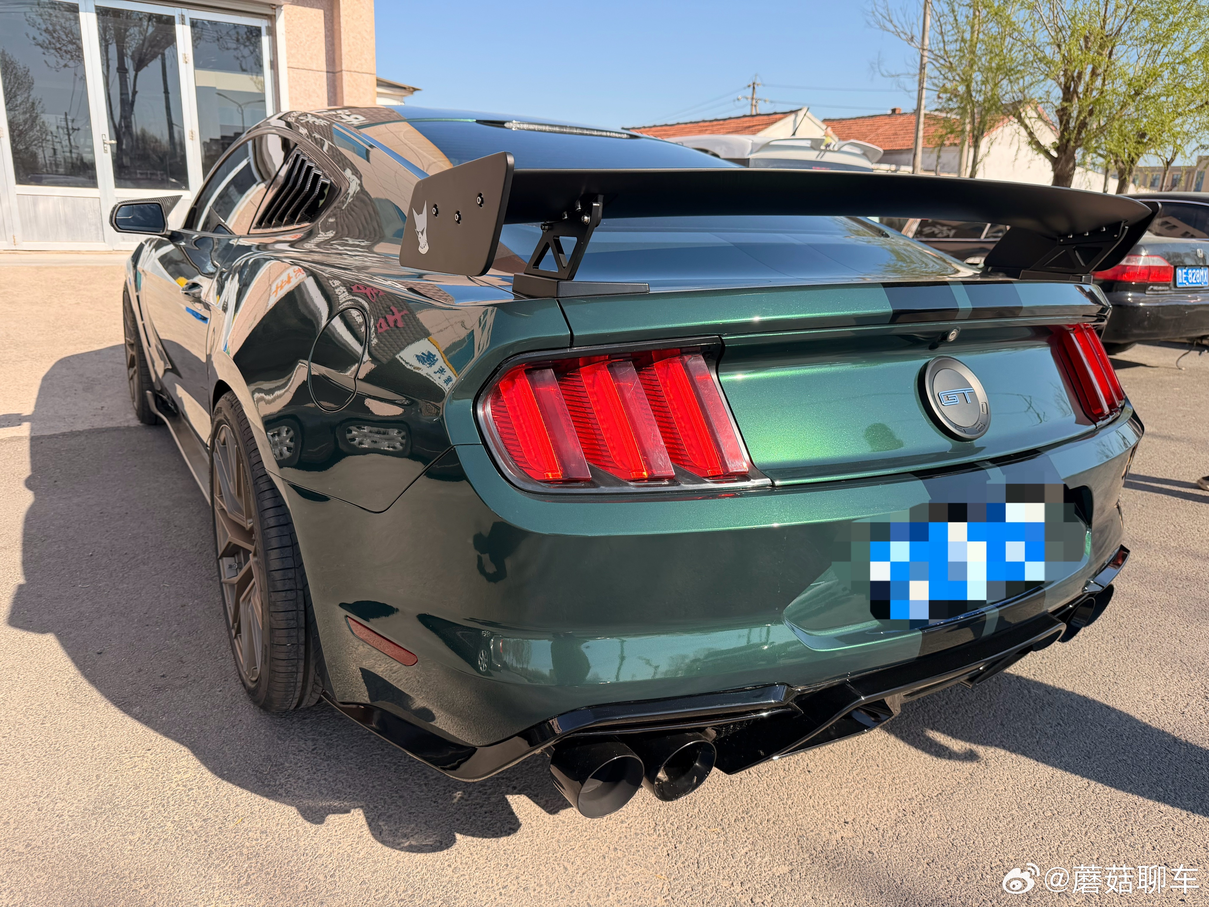 就，你别说，这尾翼一搞，还真挺帅～ 