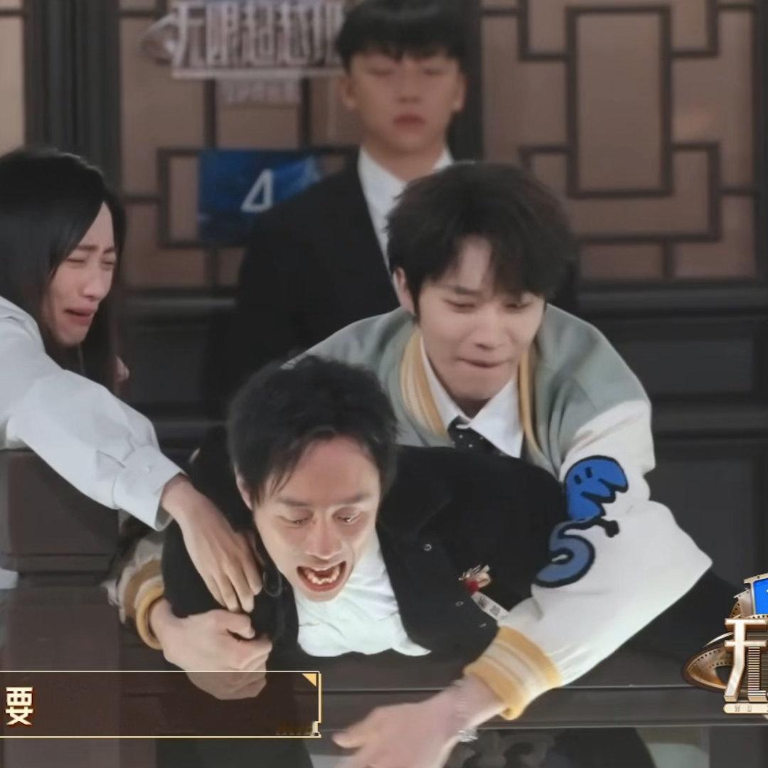 郝蕾吴镇宇每年都在渡劫无限超越班 别人上节目是赚钱，他俩上节目是修行。还得是那种