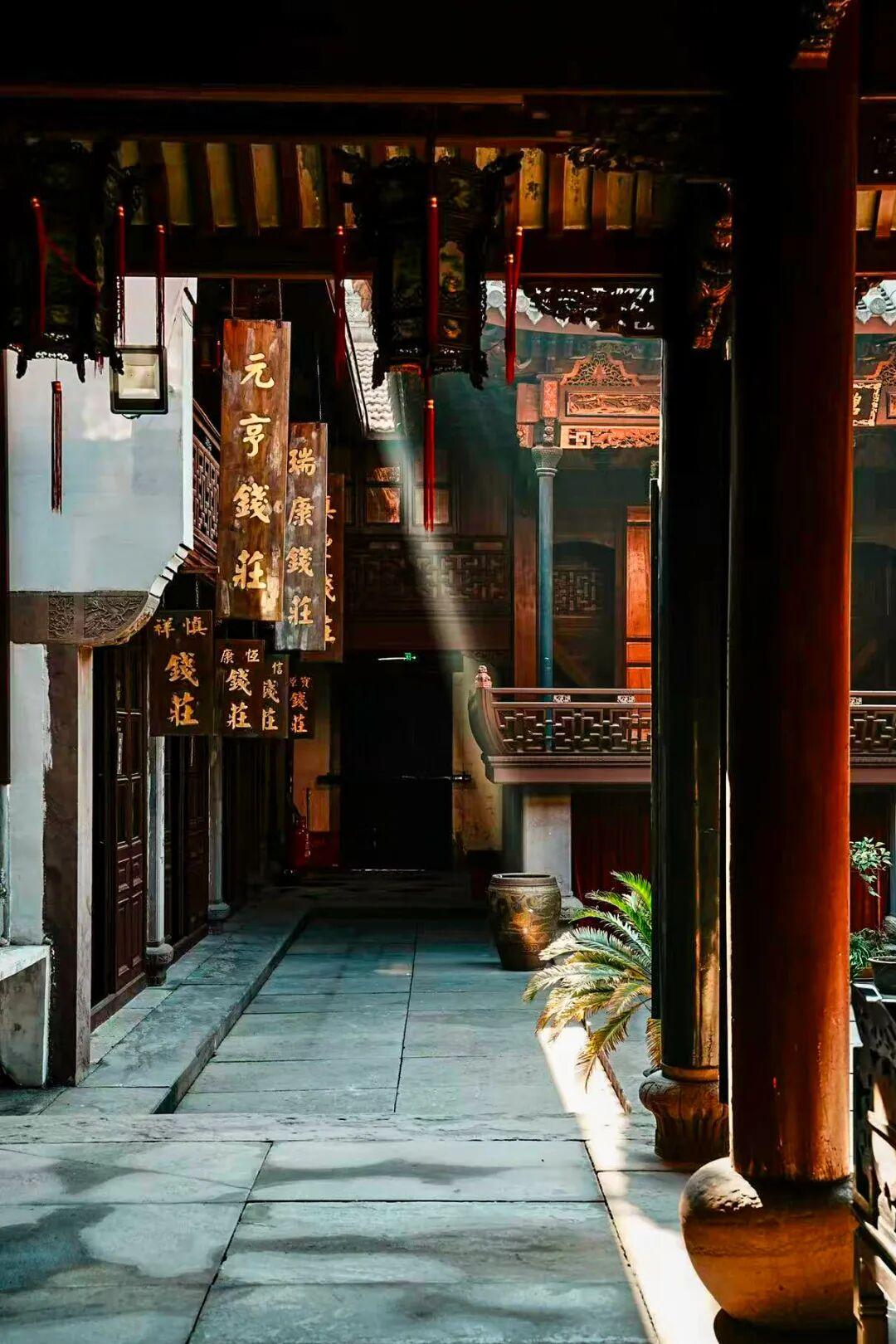 集卡领红包新的一年一定是财运旺，福气旺。一旺百旺，各位老铁，一路顺心。新年大发财