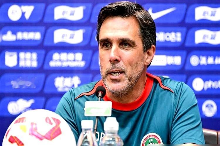 足协杯决赛还没踢，两边球迷已经吵到翻旧账了！

我一个中立球迷，就盼着河南队拿足