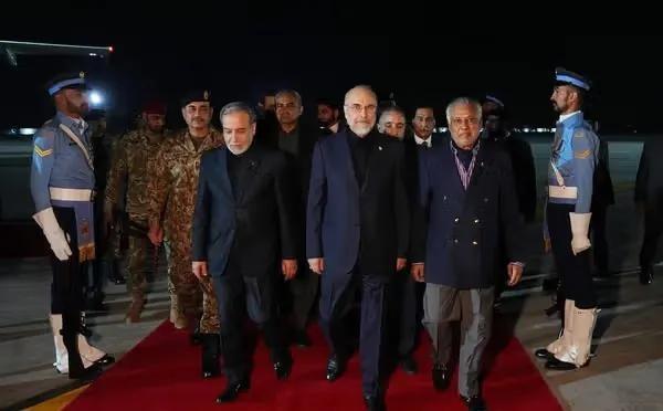 伊朗和美国代表团相继抵达巴基斯坦，未来24小时的闭门接触，将直接决定中东乃至全球