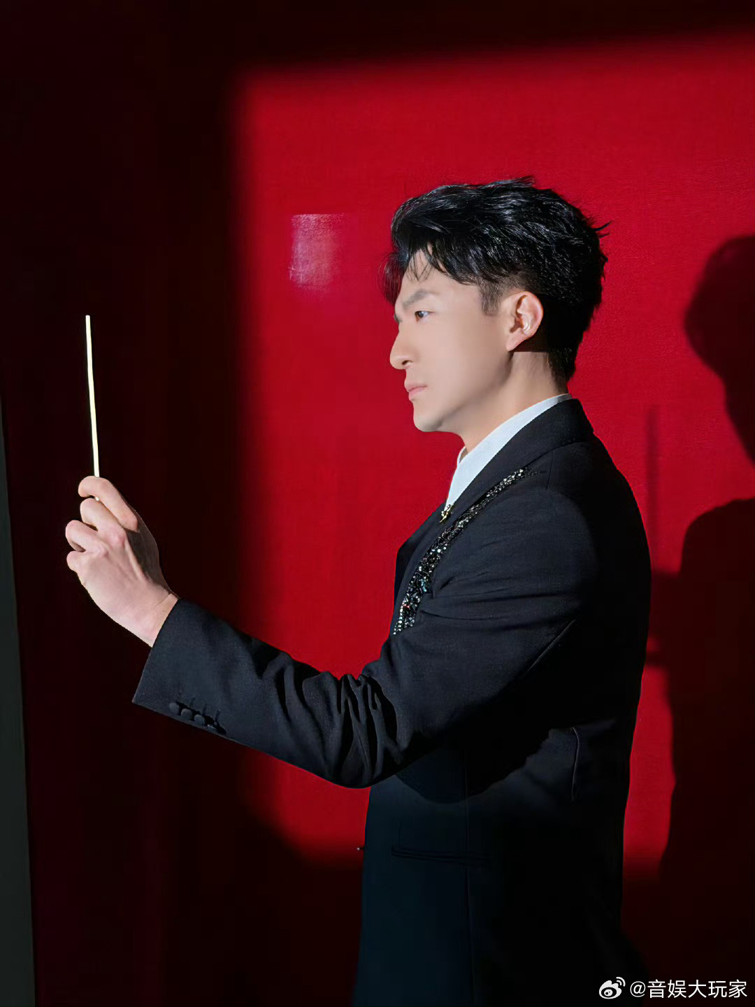 孙艺洲表情已经绷不住了 虽然但是，孙艺洲的表情真的太好笑了 