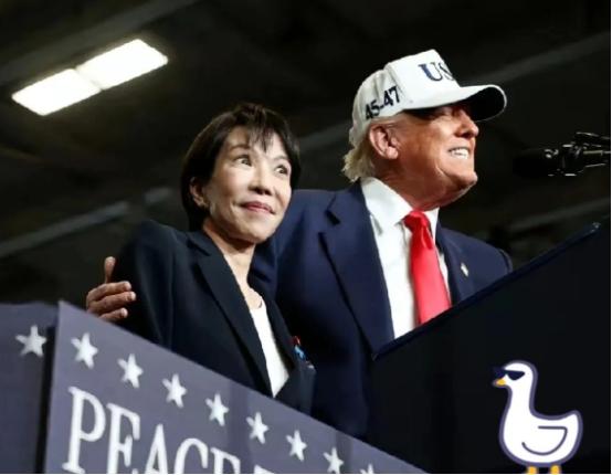 日本人彻底破防了！

当特朗普把日本女首相搂在怀里的时候，日本人彻底破防了！他们