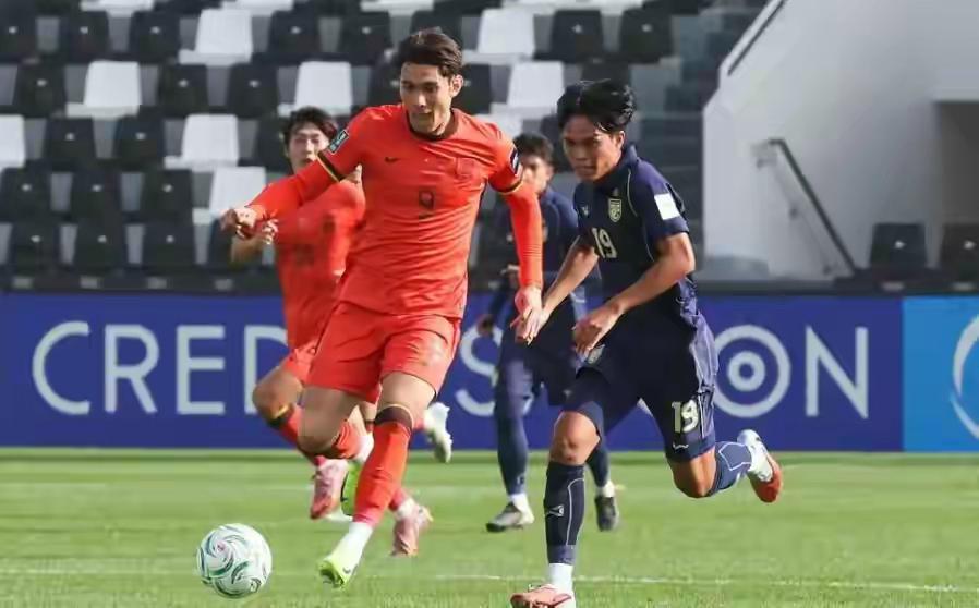 国本届u23最大的热点不是中国队进入八强，而是媒体称赞中国男足以“最大的黑马”之