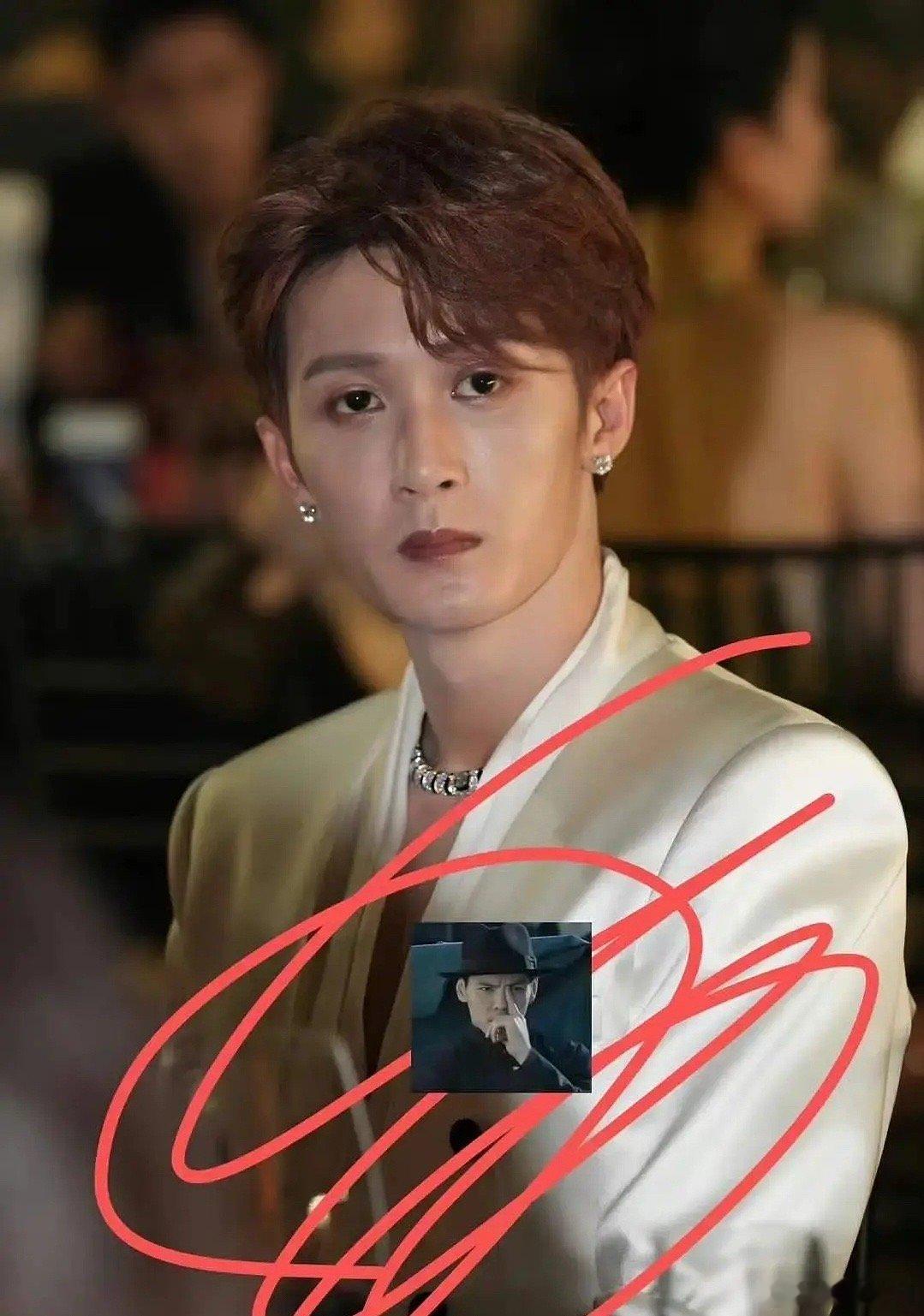 vogue晚宴生图，出自同一个镜头[举手] ​​​