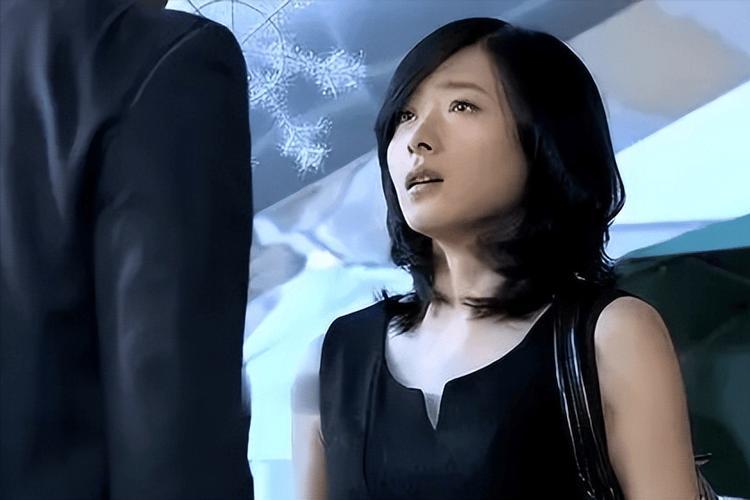 大忽悠！
婚介的嘴
真是骗人的鬼！
杭州27岁的邱女士被催婚急了，花6万在婚介办