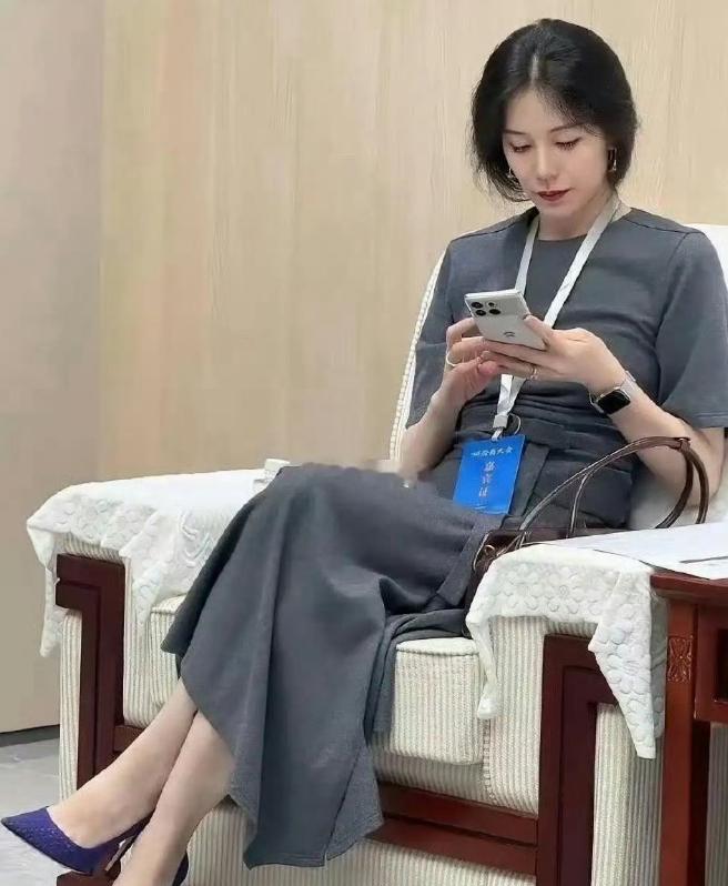 曾是央视女主播，如今蔚来老板娘
看这位稳坐豪商圈的底气，我就查了一下这些年嫁入豪