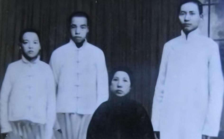 毛主席外婆家家境优越，为啥文七妹要嫁给毛顺生？这和整个文氏家族相关。
 
文七妹