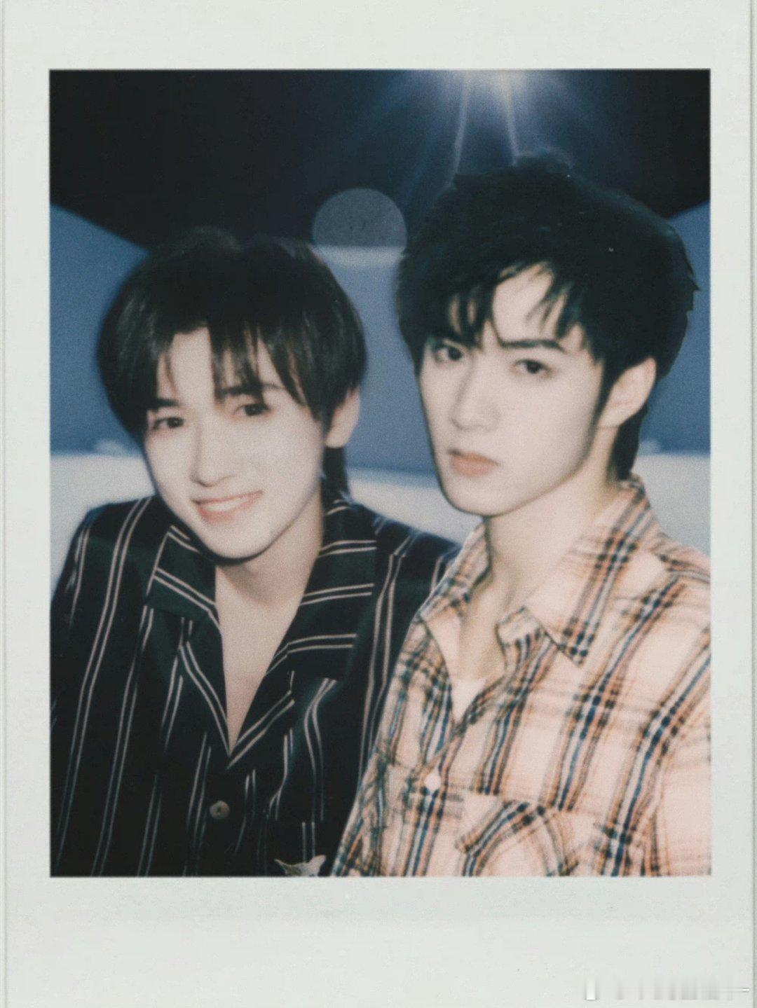 文轩 🐺🐟文轩世界第一初恋 “去香港呗” “就我跟你”烟花升停在星夜-宋亚轩