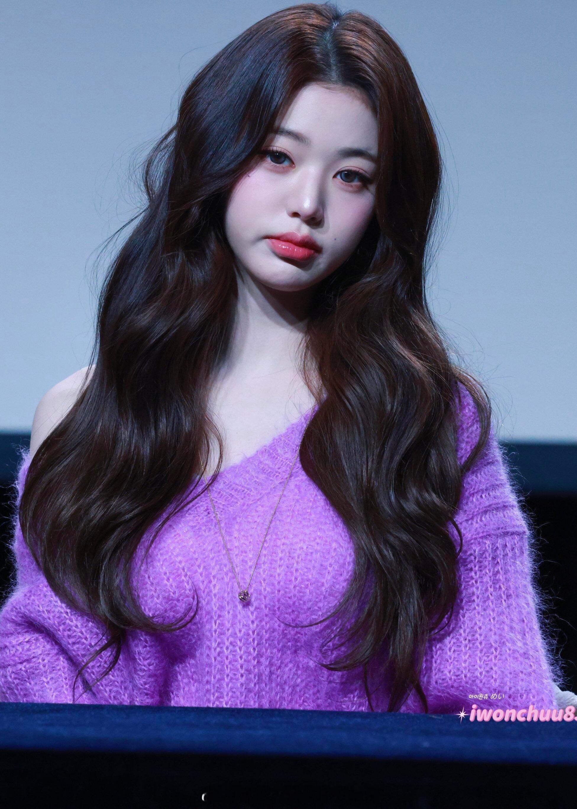 张元英 今日签售造型绝绝紫 💜 💜🥹🥹©️logo 