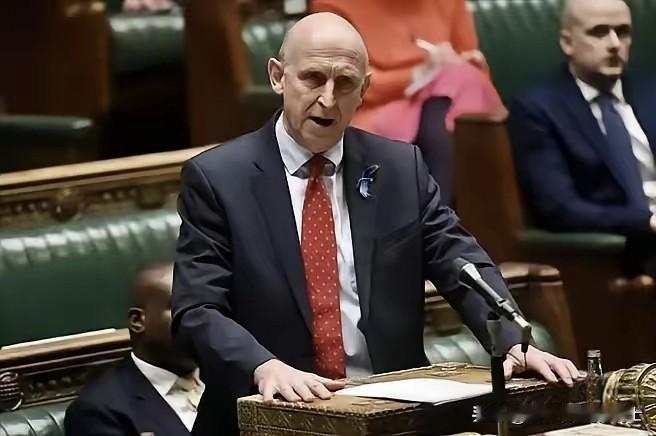 要与中国开战？英国前议员乔治·加洛韦彻底怒了。

近日刷到一个视频，英国一位前议