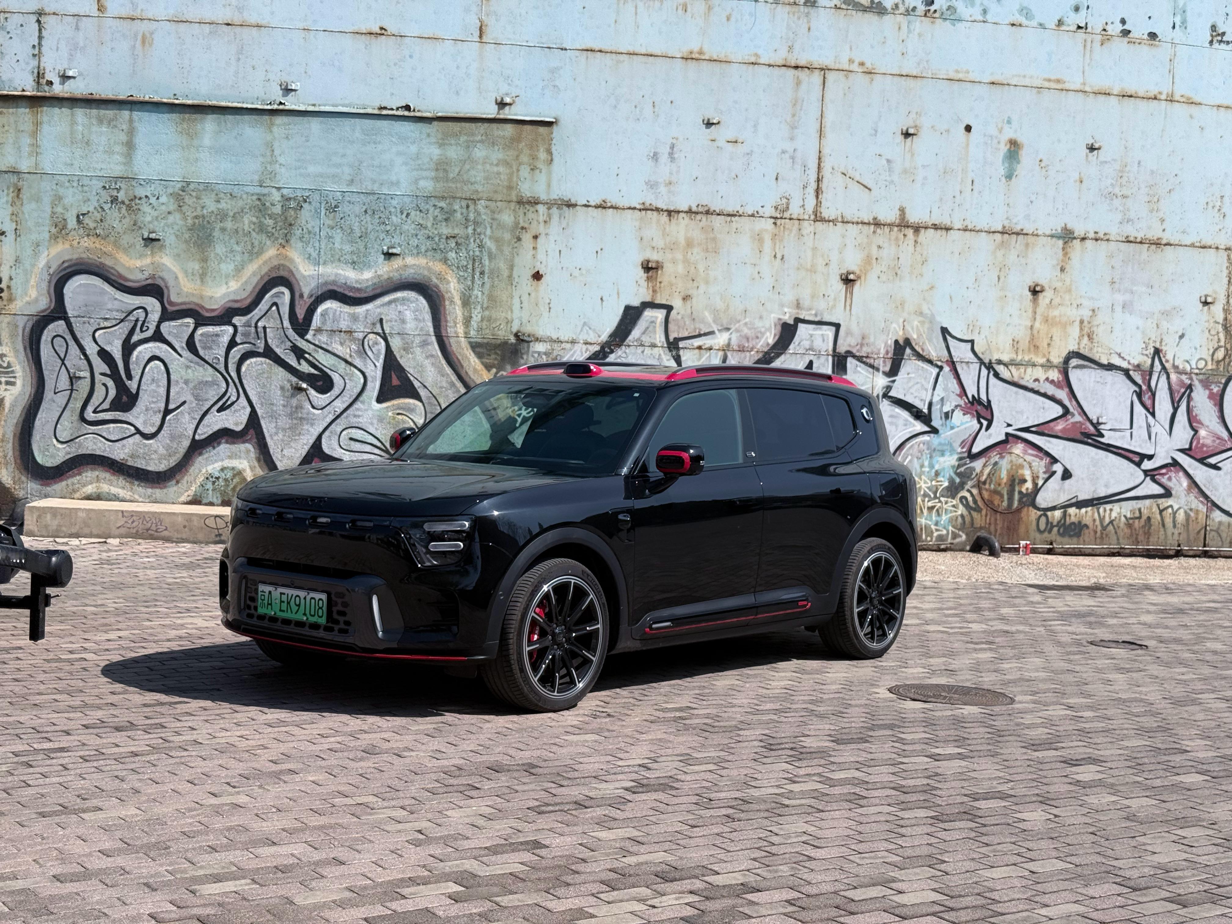 天气很好啊今天开smart5 巴博斯玩玩美中不足就是北京开始挂柳絮了不过为了拍车