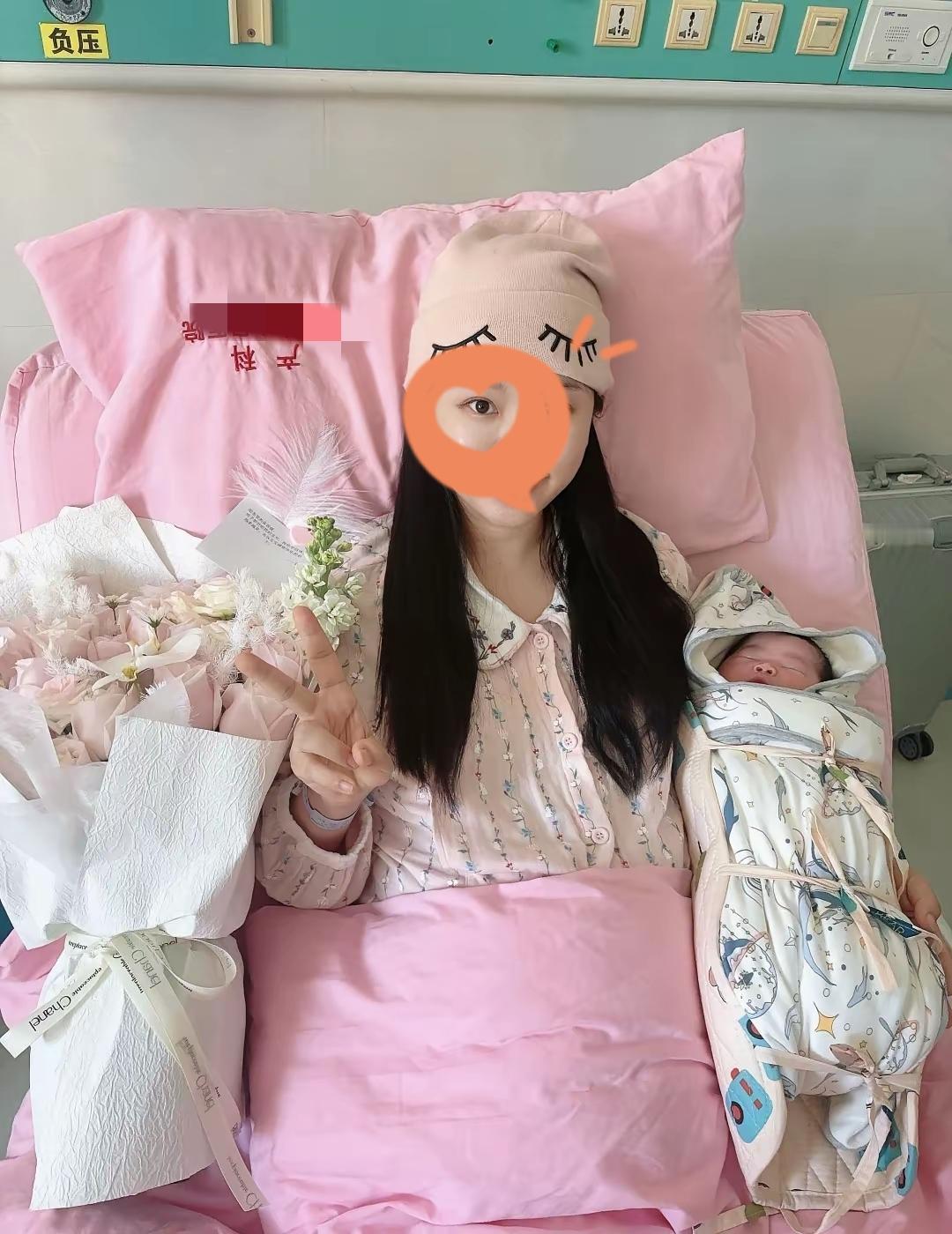 生娃了，终于卸货了！宝爸叫薛冰，宝妈叫薛冰冰，取名太难了！儿子该叫什么好呢？
求