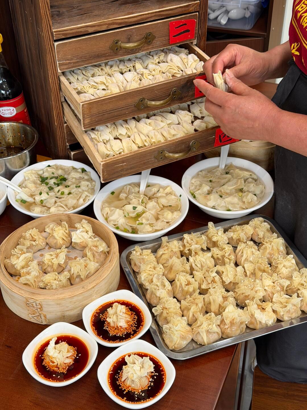 龙翔桥我唯一的姨！！！6r街边糖水。。。。人均6r的街边糖水小店 到手超大一碗黏