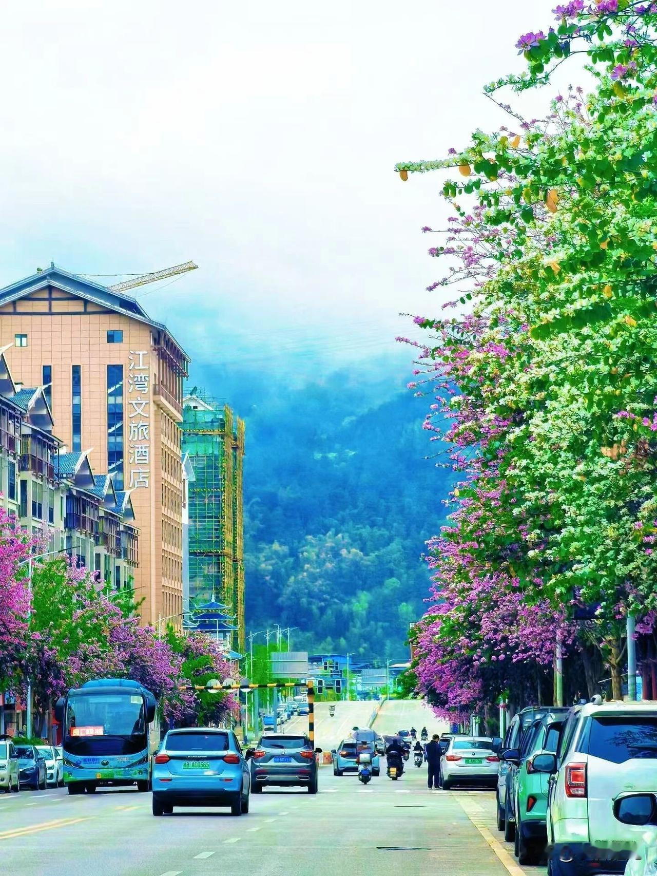 如果要问天下第一等有益无害的事是什么？大多数人的回答会是读书！
确实，只要开始读