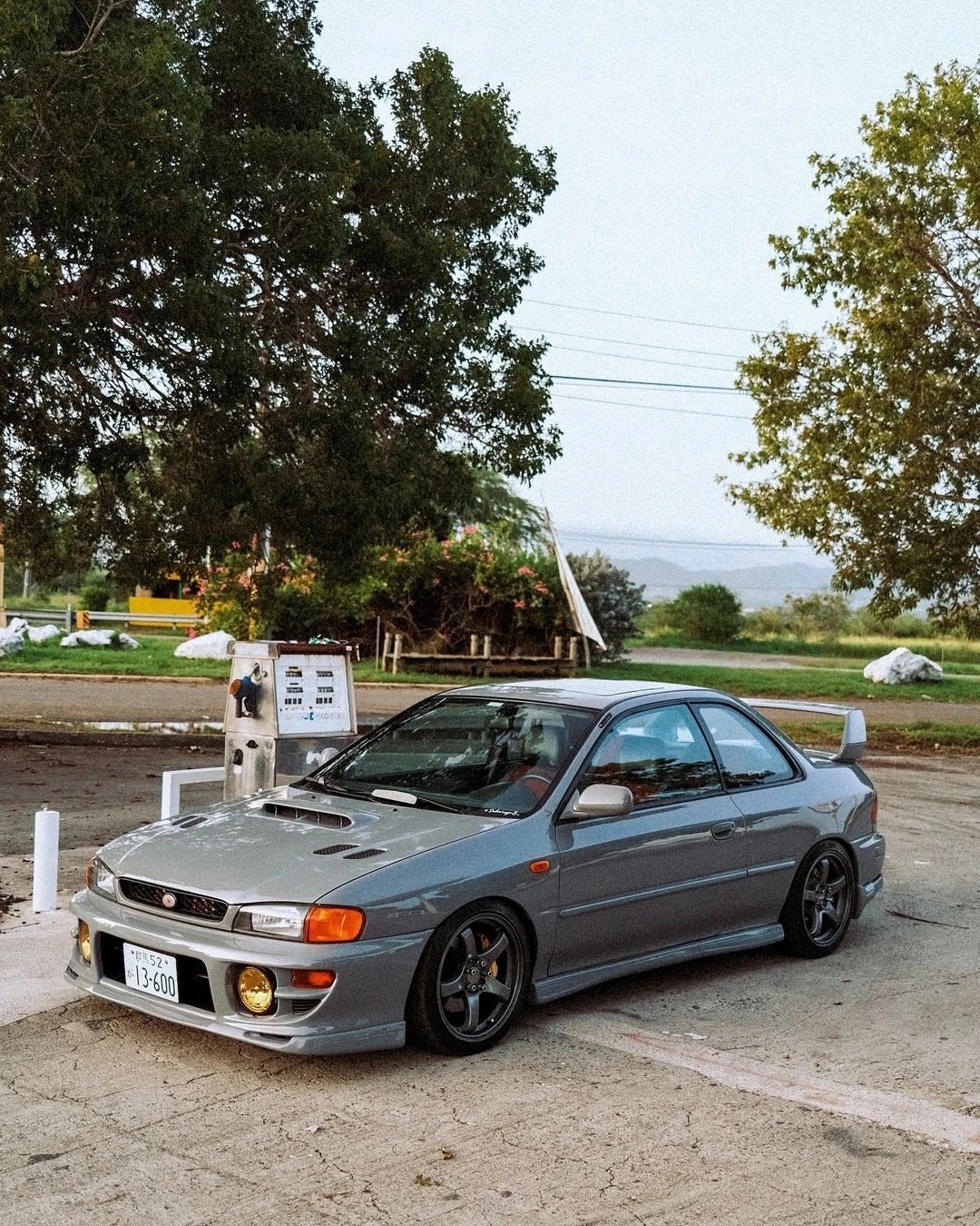 GC8 RS 就是斯巴鲁给“买不起 WRX 也想要翼豹味儿”那帮人留的一扇后门。