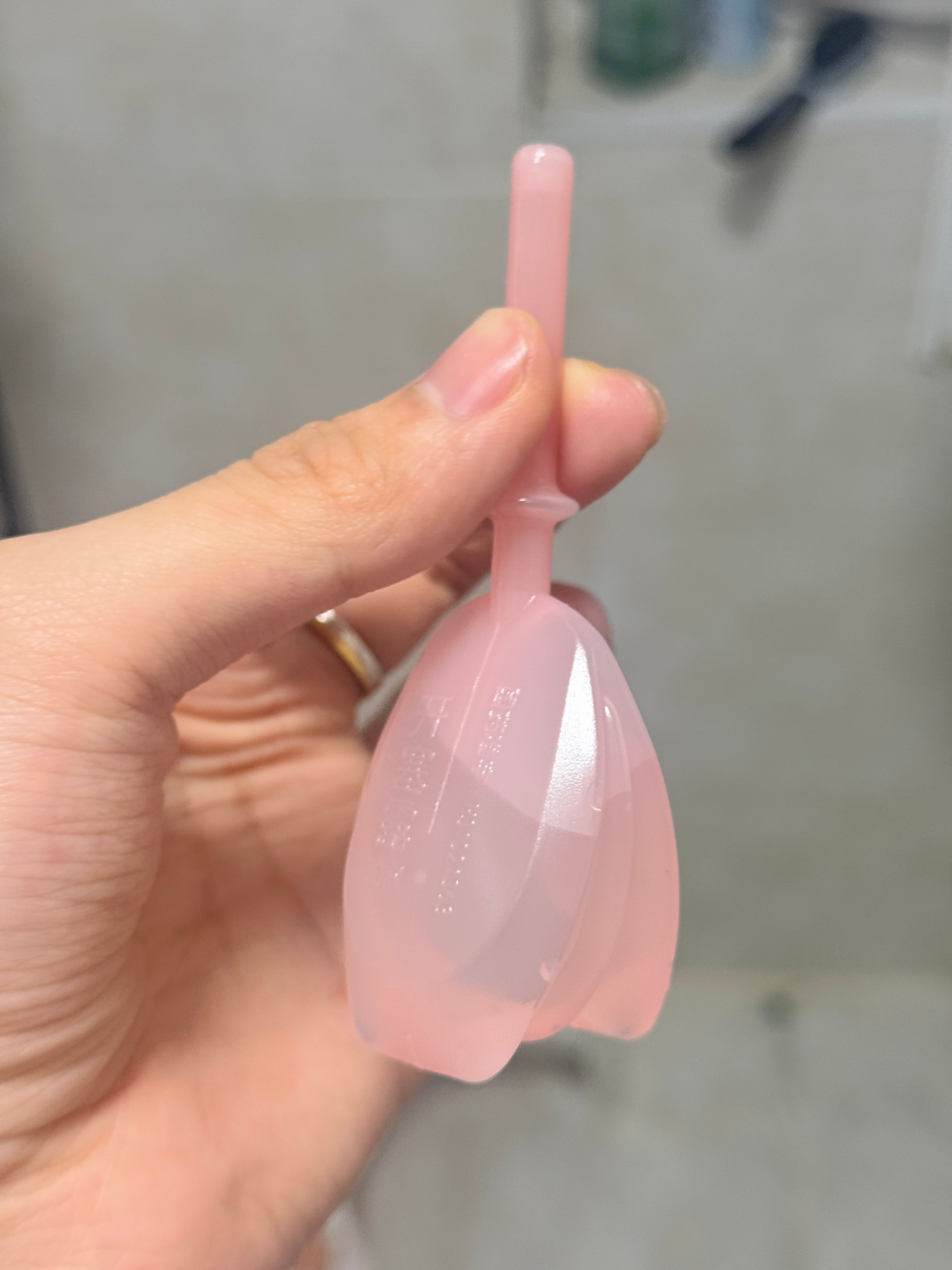 以后一定要找一个心甘情愿帮我塞入开塞露的对象 