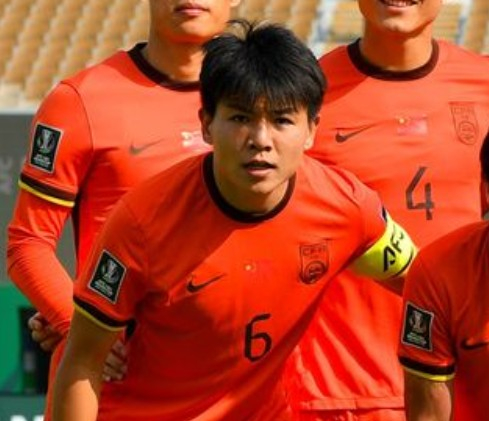 据消息，徐彬已和狼队签订合约，他可能会因为劳工证难题而暂时被租借至英冠或葡萄牙联