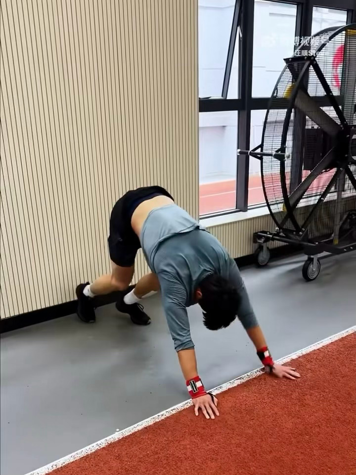 厚乳发了4遍都发不出去但人家真的想吃厚乳