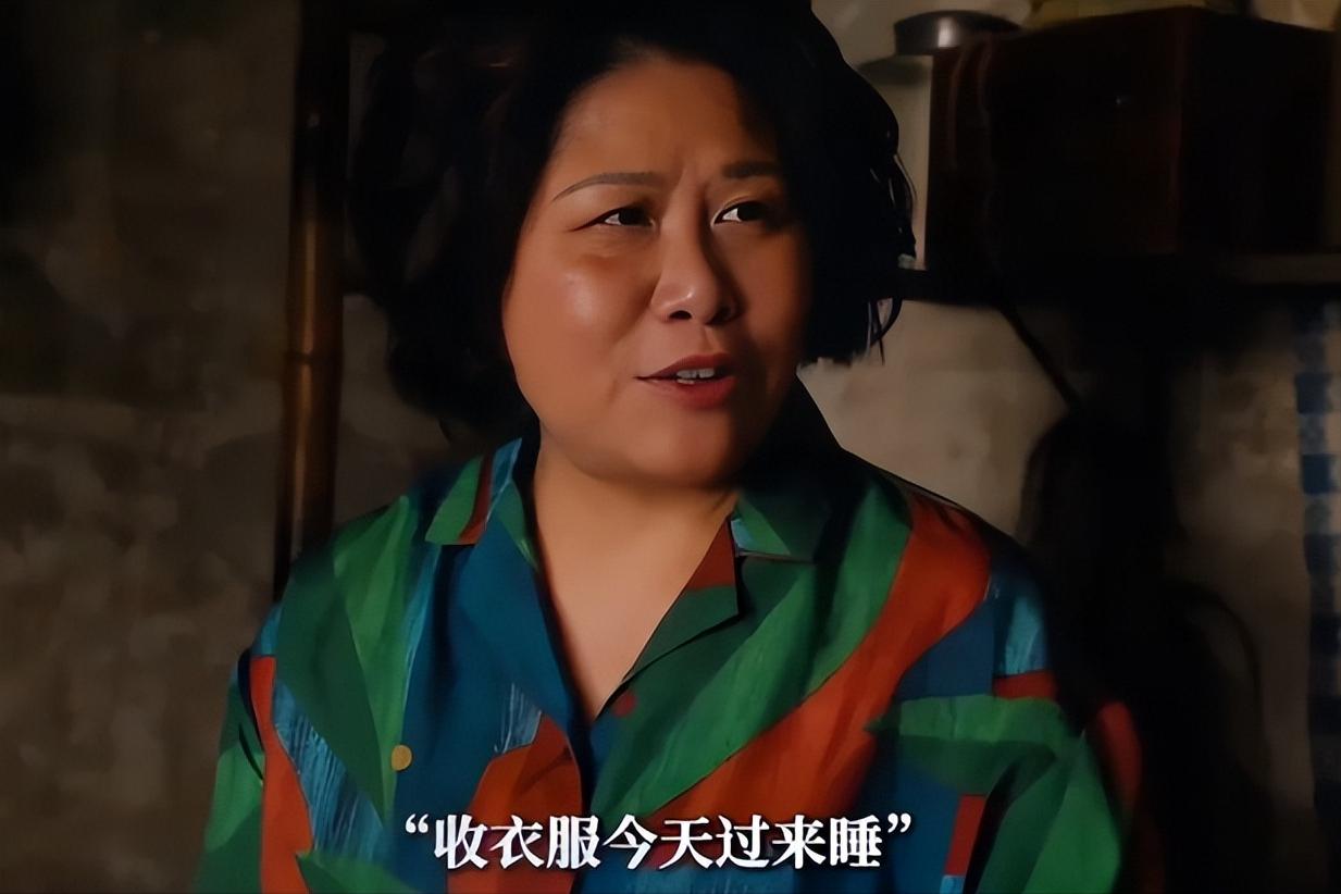 《给阿嬷的情书》舅婆，这个全网都在夸的“大女人”，到底凭什么成了旧时代最烈的女人