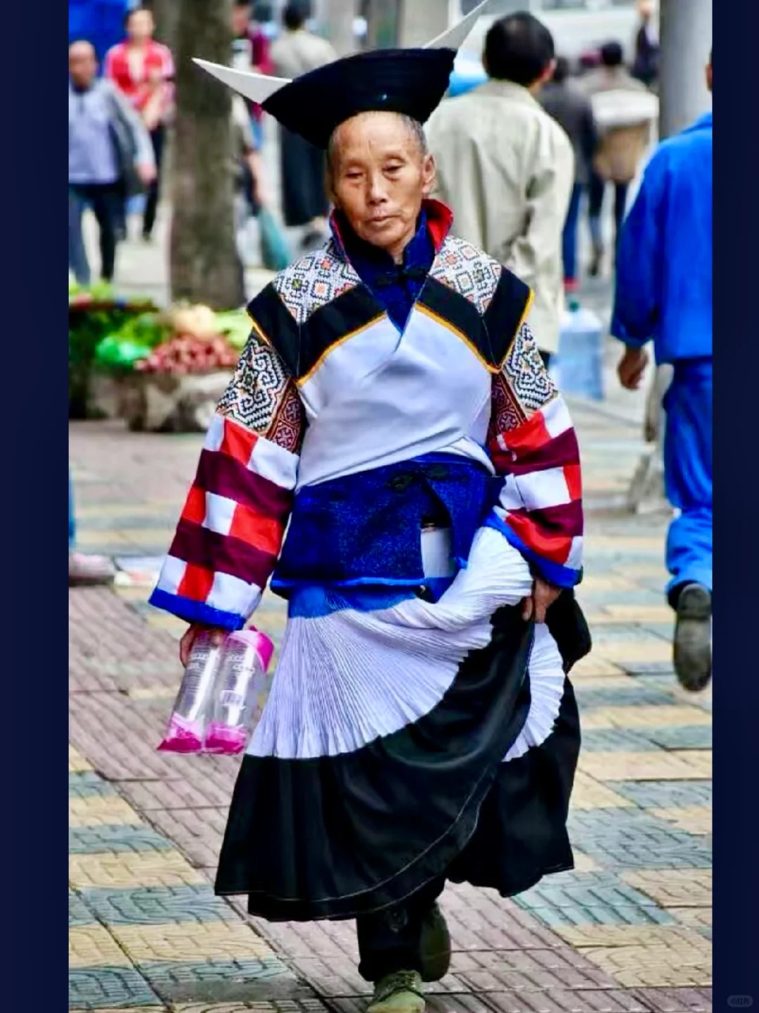 贵州逛街注意！大祭司出没！😂