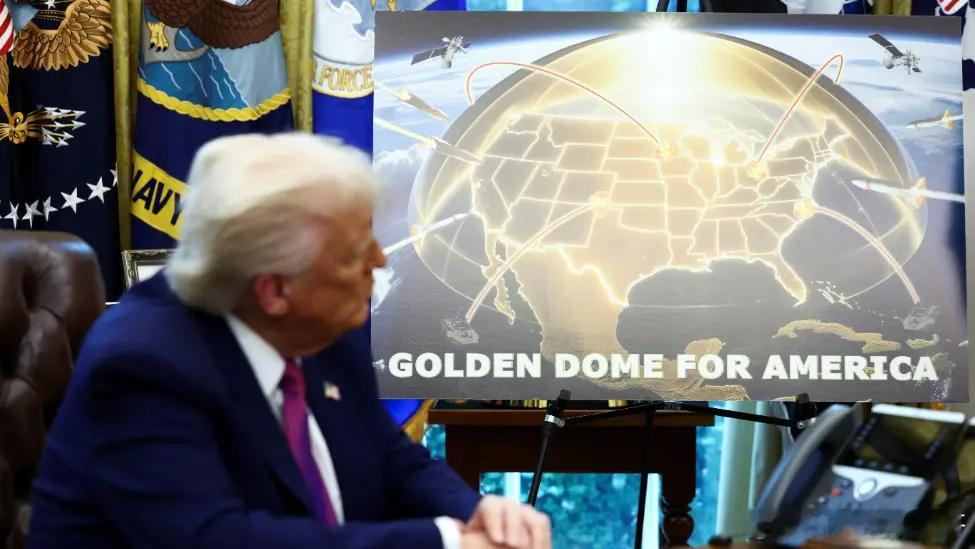 俄罗斯总统新闻秘书佩斯科夫25日说，俄方将密切关注美国可能在格陵兰岛部署“金穹”