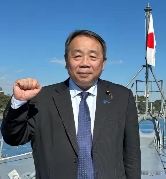 汉奸石平为高市早苗出谋划策，他指出日本国土面积小，实力有限，单打独斗肯定不是中国