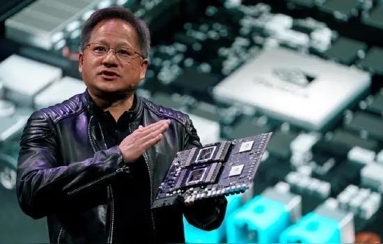 近期，英伟达CEO黄仁勋频频引发科技圈热议。在AI泡沫争议中，他直言“这次不一样
