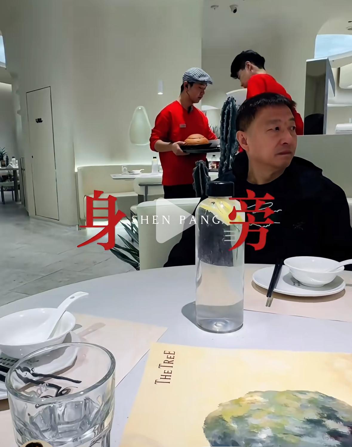 陈振江教练更新：WTT新加坡大满贯vlog！
陈振江教练在国乒退休后，
活跃度高