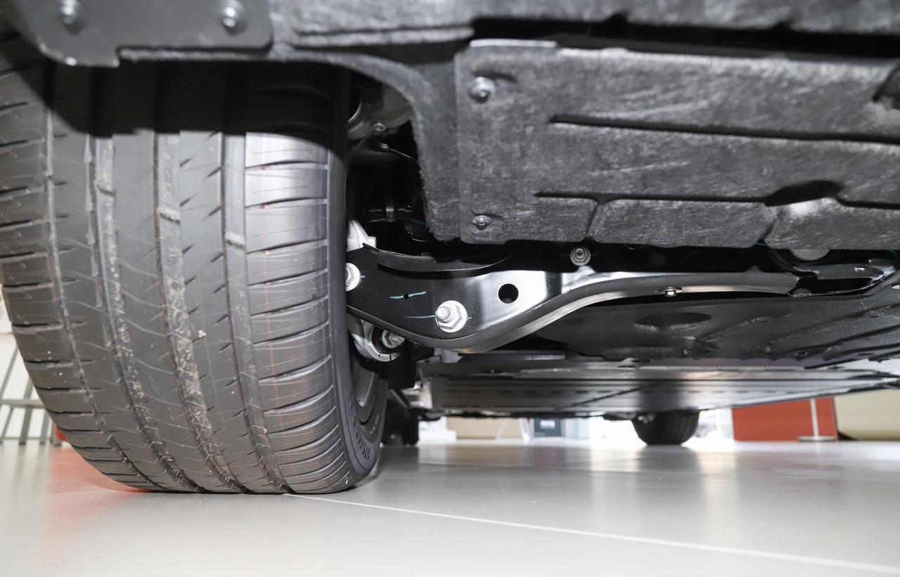 蔚来花800亿打的地基，被乐道L90先盖了楼。

上市5个月，交付超5万台，一台